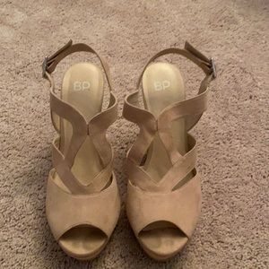 BP NY NORDSTROM PLATFORM NEUTRAL SUEDE WEDGES, like new